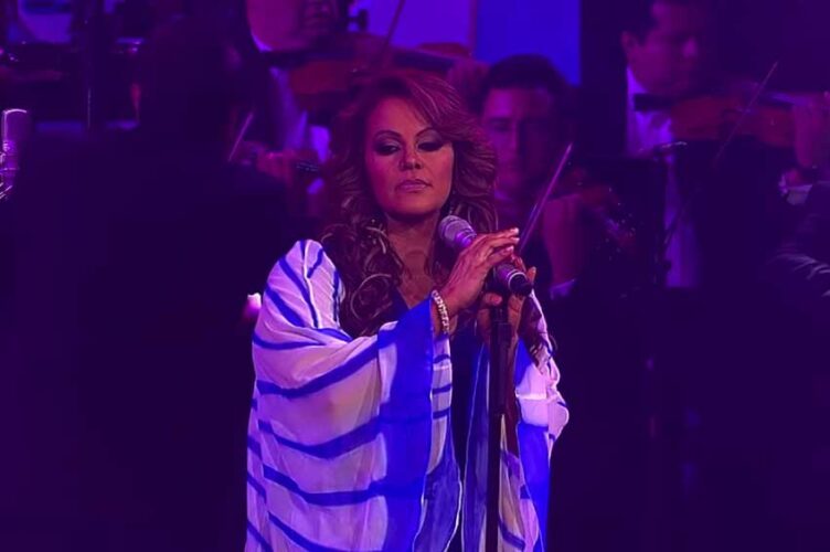 ‘Misión Cumplida’ Nuevo álbum De Jenni Rivera, A 10 Años De Su Muerte ...